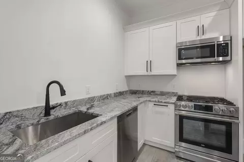Kitchen - 2255 Buford Dam Rd, Buford, GA 30518 photo 6 of 6