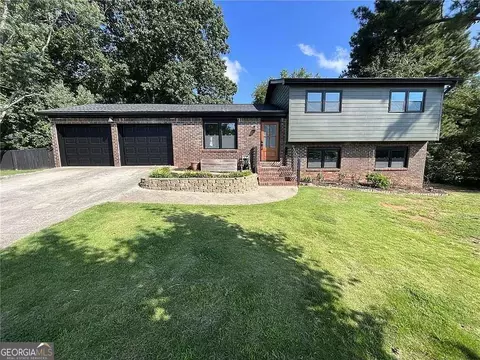3742 Bengal Dr, Powder Springs, GA 30127