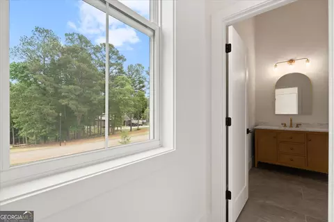 Entry Way - 112 Summit Ln, Bremen, GA 30110 photo 3 of 4
