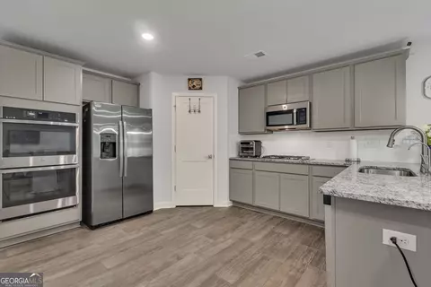 Kitchen - 706 Windstream Dr, Lagrange, GA 30241 photo 1 of 3