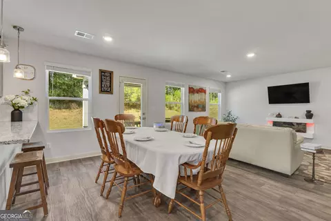 Dining - 706 Windstream Dr, Lagrange, GA 30241 photo 1 of 2