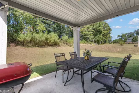 Exterior - 706 Windstream Dr, Lagrange, GA 30241 photo 4 of 11