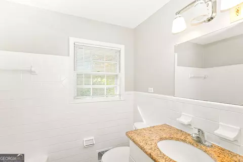 Bath - 85 North Dr, Hampton, GA 30228 photo 3 of 3