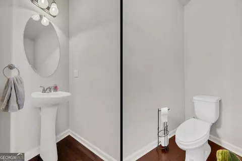 Entry Way - 1735 Snapping Ct, Winder, GA 30680 photo 2 of 3