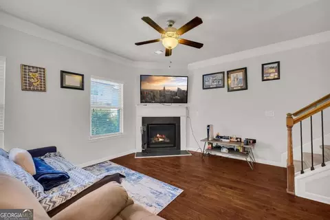Living - 1735 Snapping Ct, Winder, GA 30680 photo 1 of 2
