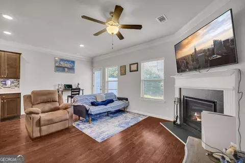Living - 1735 Snapping Ct, Winder, GA 30680 photo 2 of 2