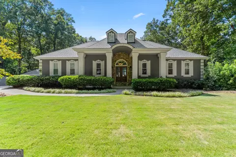 5725 Ash Dr, Cumming, GA 30040