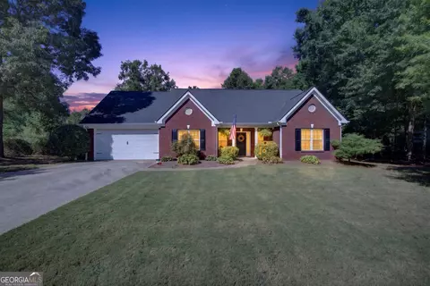 144 Feldspar Dr, Jefferson, GA 30549