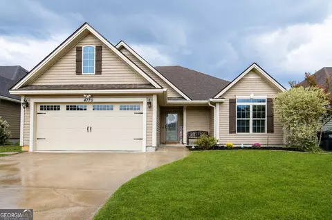 4170 Shadow Garden Dr, Hahira, GA 31632