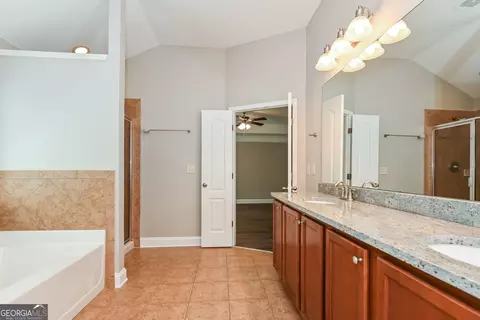 Bath - 3565 Flycatcher Way, Duluth, GA 30097 photo 2 of 5