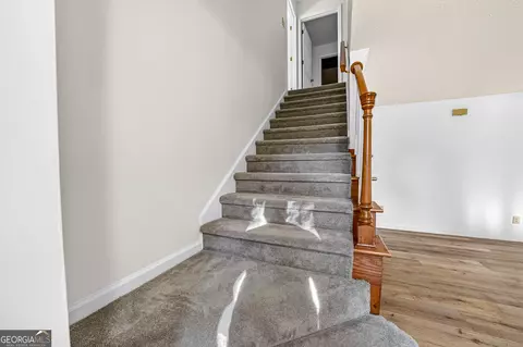 Entry Way - 106 Mckinley Cir, Lagrange, GA 30240 photo 2 of 2