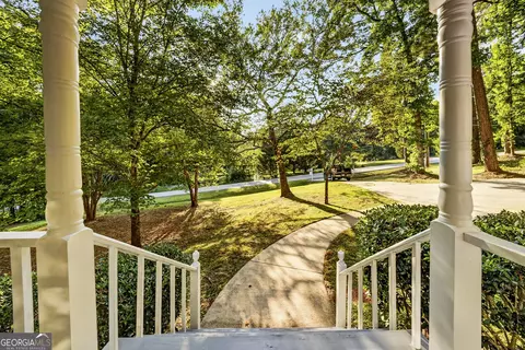 Exterior - 106 Mckinley Cir, Lagrange, GA 30240 photo 2 of 22