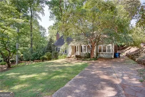 2743 Kimmeridge Dr, East Point, GA 30344