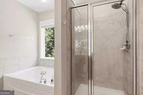 Bath - 710 Berkeley Ter, Canton, GA 30115 photo 4 of 4