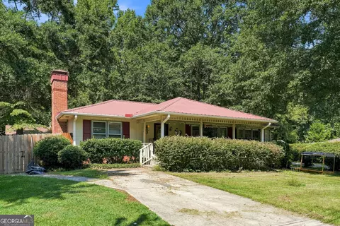 6383 Arthur Dr, Lithia Springs, GA 30122