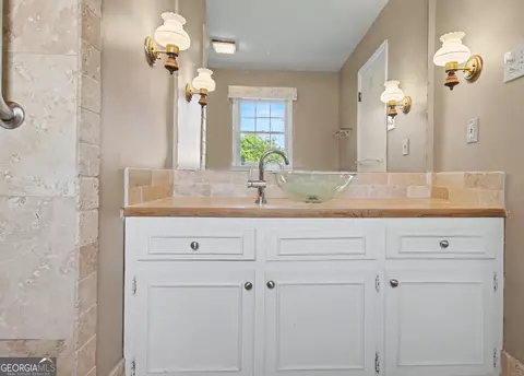Bath - 45 North Dr, Hampton, GA 30228 photo 2 of 8