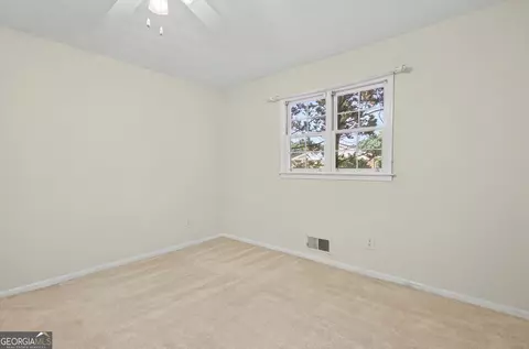 Bedroom - 45 North Dr, Hampton, GA 30228 photo 9 of 10