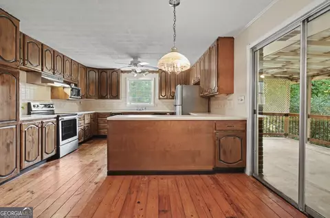 Kitchen - 45 North Dr, Hampton, GA 30228 photo 1 of 5