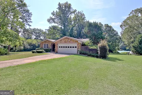 Exterior - 45 North Dr, Hampton, GA 30228 photo 2 of 16