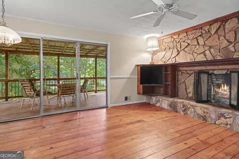 Living - 45 North Dr, Hampton, GA 30228 photo 4 of 10