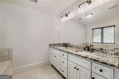 Bath - 3406 Keswick Ct, Chamblee, GA 30341 photo 1 of 7