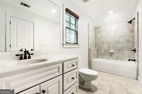 Bath - 3406 Keswick Ct, Chamblee, GA 30341 photo 5 of 7