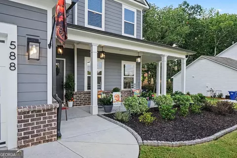 Exterior - 588 Calgary Downs Dr, Winder, GA 30680 photo 3 of 7