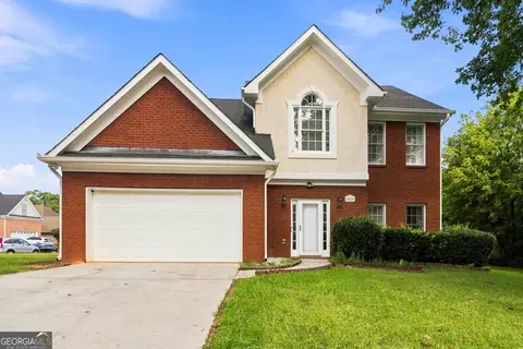 5585 Martin Grove Dr NW, Lilburn, GA 30047