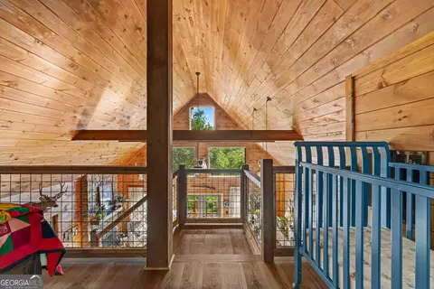 Entry Way - 115 Sunset Dr, Tiger, GA 30576 photo 2 of 3