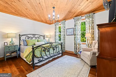Bedroom - 115 Sunset Dr, Tiger, GA 30576 photo 1 of 6