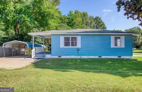 102 Sprayberry Rd, Newnan, GA 30263