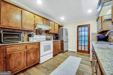 Kitchen - 234 Malier Rd, Hampton, GA 30228 photo 3 of 4
