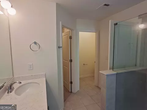Bath - 4402 Newfangle Rd, Stone Mountain, GA 30083 photo 1 of 2