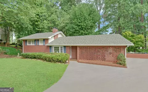4593 T Moore Rd, Oakwood, GA 30566