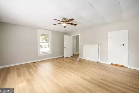 Living - 603 Park Ave, Lagrange, GA 30240 photo 3 of 3