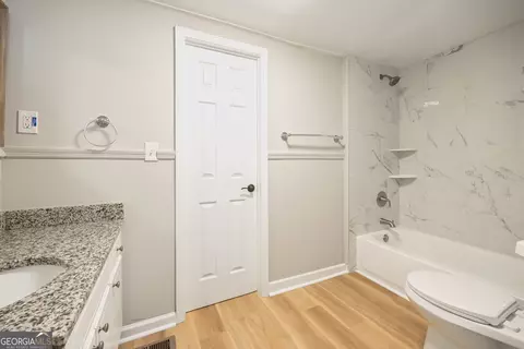 Bath - 603 Park Ave, Lagrange, GA 30240 photo 3 of 5