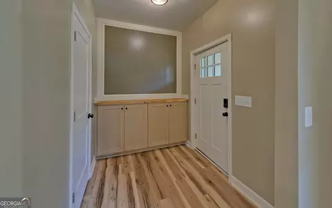Entry Way - 55 Wesley Cir, Toccoa, GA 30577 photo 1 of 7