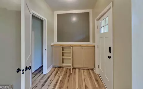 Entry Way - 55 Wesley Cir, Toccoa, GA 30577 photo 2 of 7
