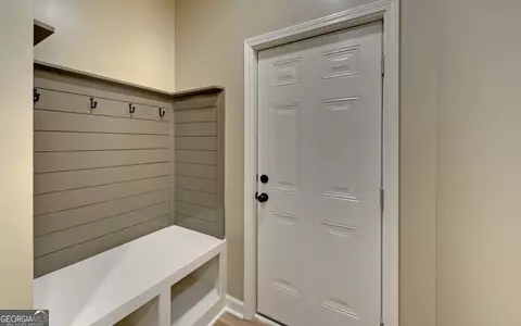 Entry Way - 55 Wesley Cir, Toccoa, GA 30577 photo 6 of 7