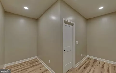 Entry Way - 55 Wesley Cir, Toccoa, GA 30577 photo 4 of 7