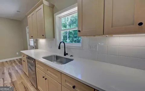 Kitchen - 55 Wesley Cir, Toccoa, GA 30577 photo 3 of 3