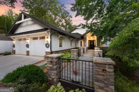 1370 Bahn Innsbruck, Helen, GA 30545