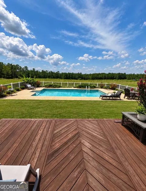 Exterior - 9999 Lynntown Rd, Collins, GA 30421 photo 2 of 5