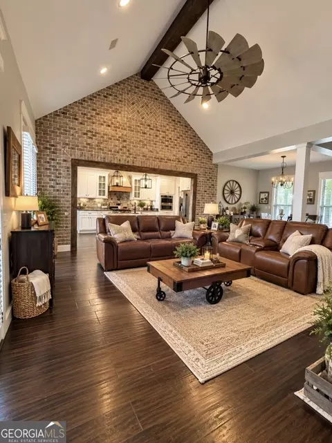 Living - 9999 Lynntown Rd, Collins, GA 30421 photo 1 of 2
