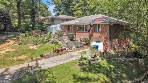 511 Collier Ridge Dr NW, Atlanta, GA 30318