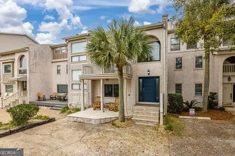 1524 Ocean Blvd, Saint Simons Island, GA 31522