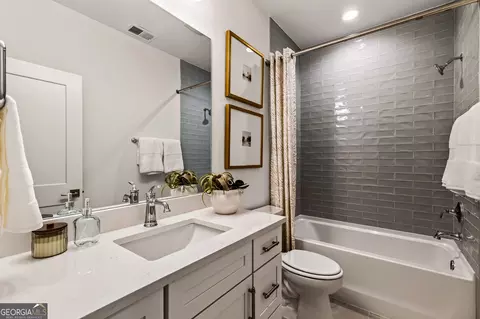 Bath - 310 Reserve Way, Savannah, GA 31401 photo 3 of 5