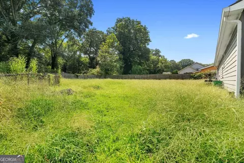 Exterior - 16 Robin Rd, Austell, GA 30168 photo 2 of 3