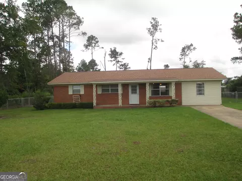 94 S Miller St, Hazlehurst, GA 31539