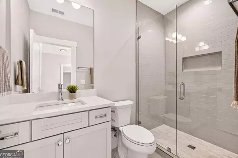 Bath - 515 Reserve Way, Savannah, GA 31401 photo 2 of 4
